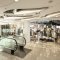 collect point MOKO店の写真