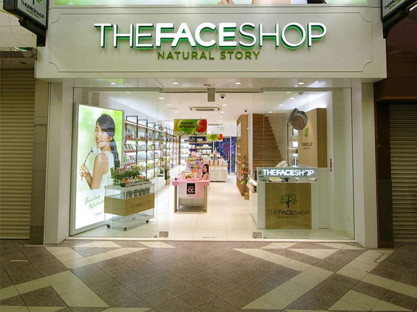THE FACE SHOP 新天町店の写真 1