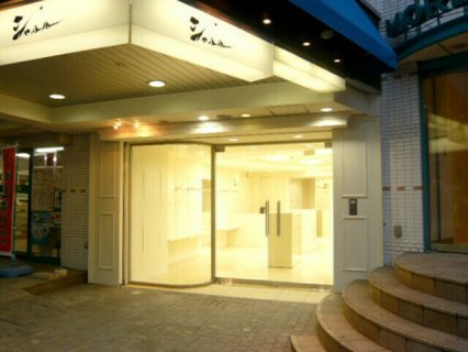 シャルル 横須賀店
