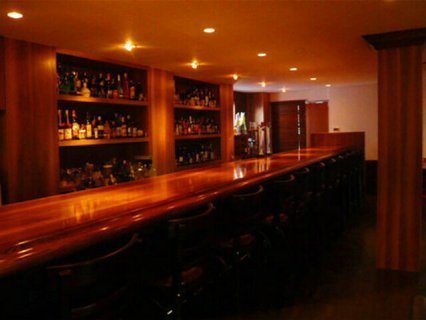 BAR TENDERS