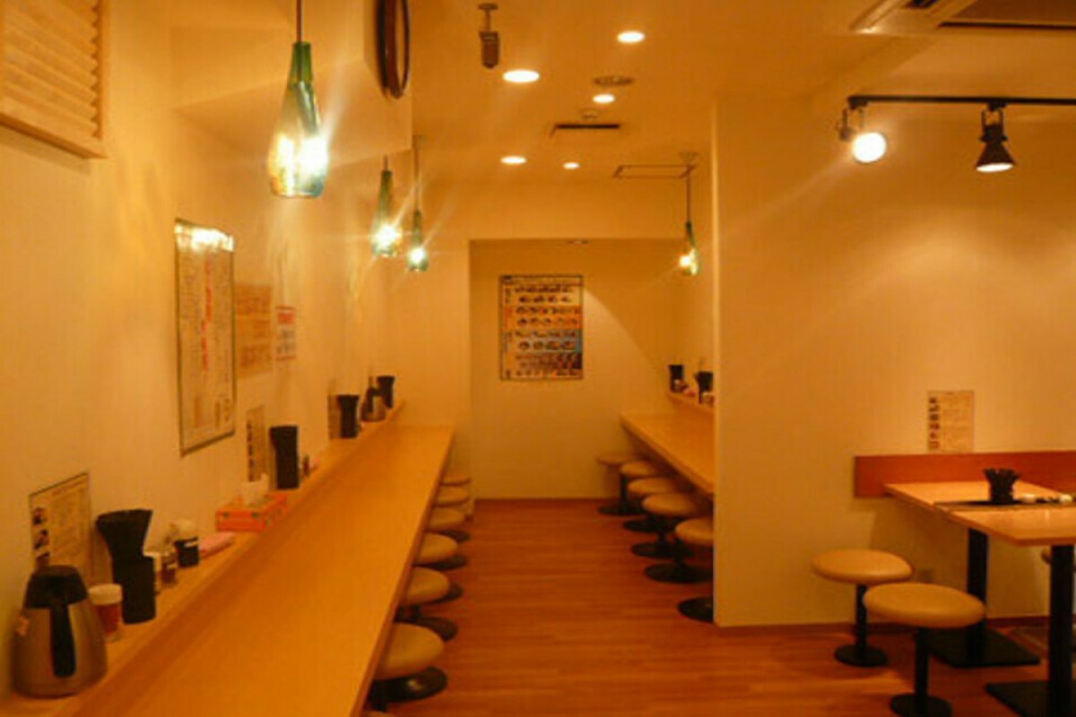 自家製麺 うちそば 西神田店の写真 1