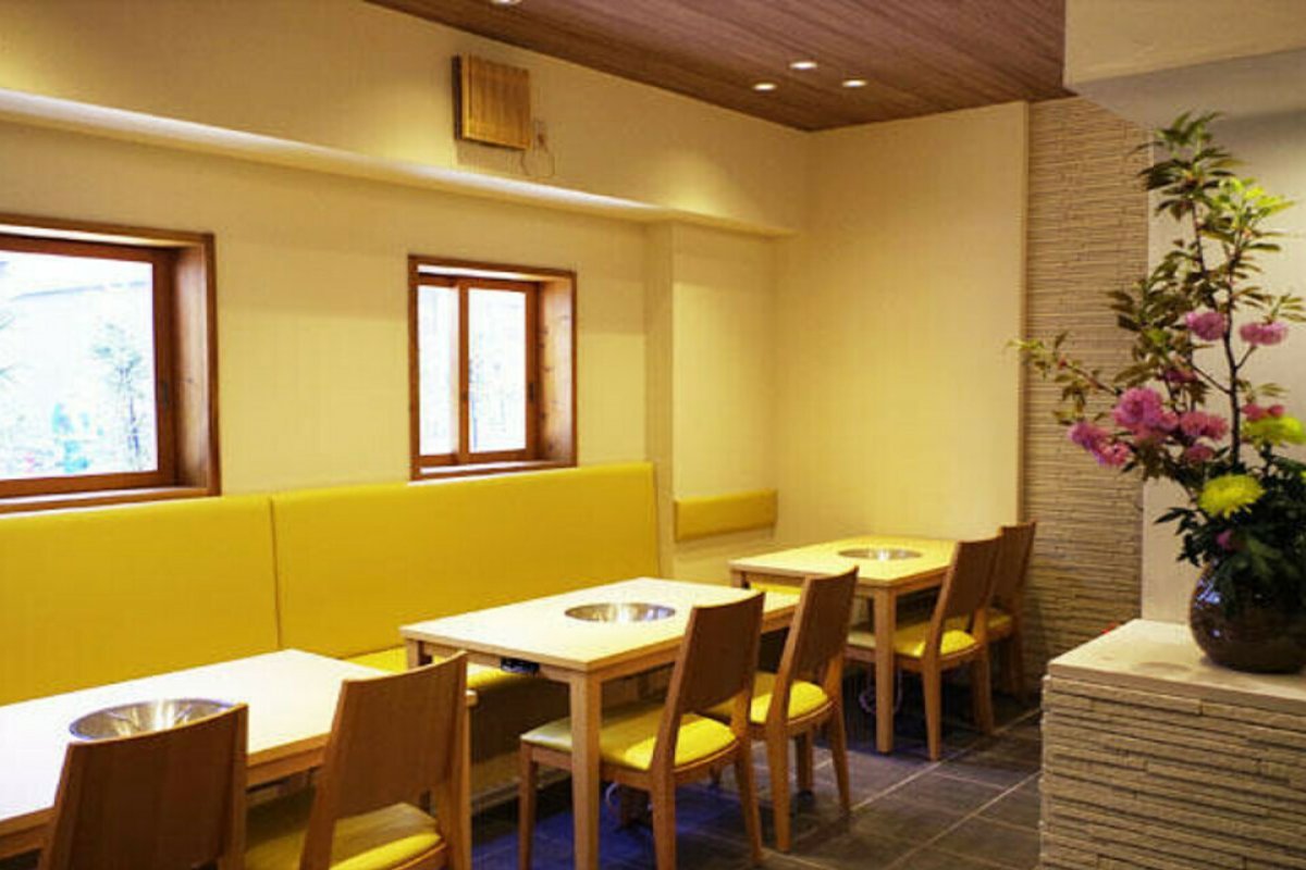 炭火焼鳥 一鳥 関内店の写真 1