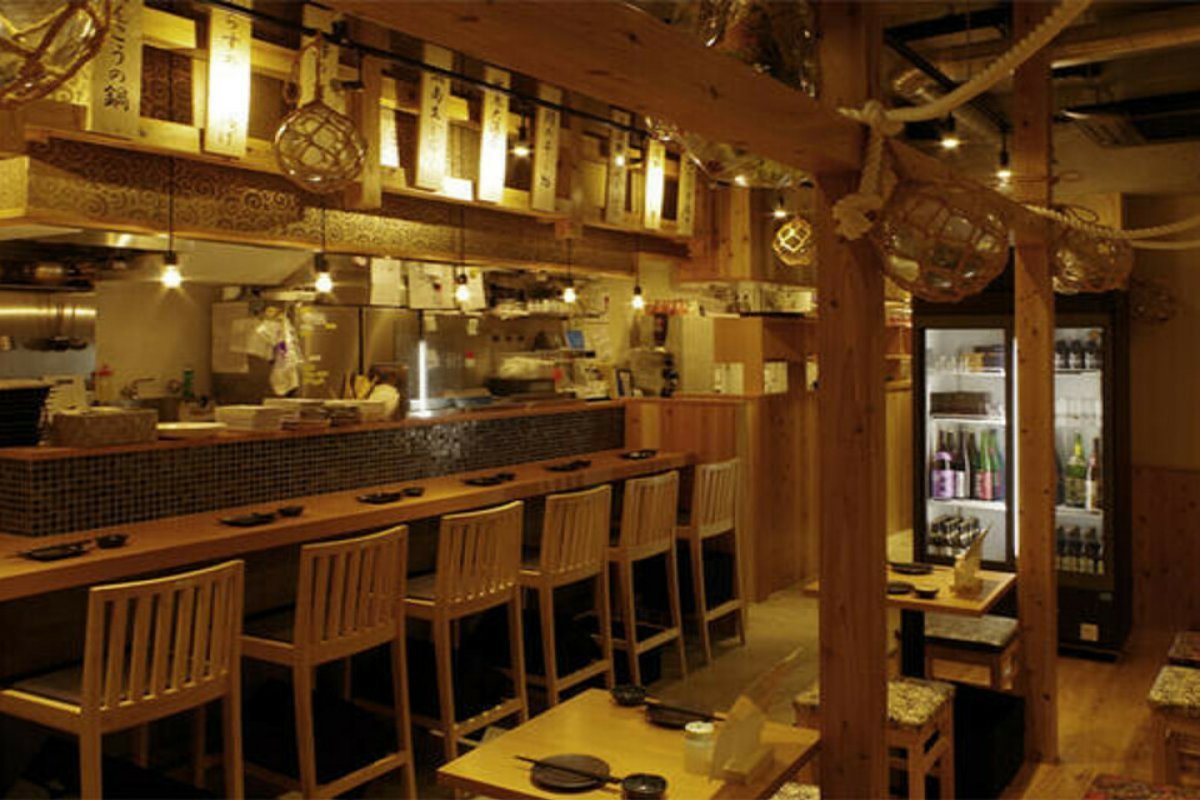 仲買人直営店 ヤマヤ鮮魚店の写真 1