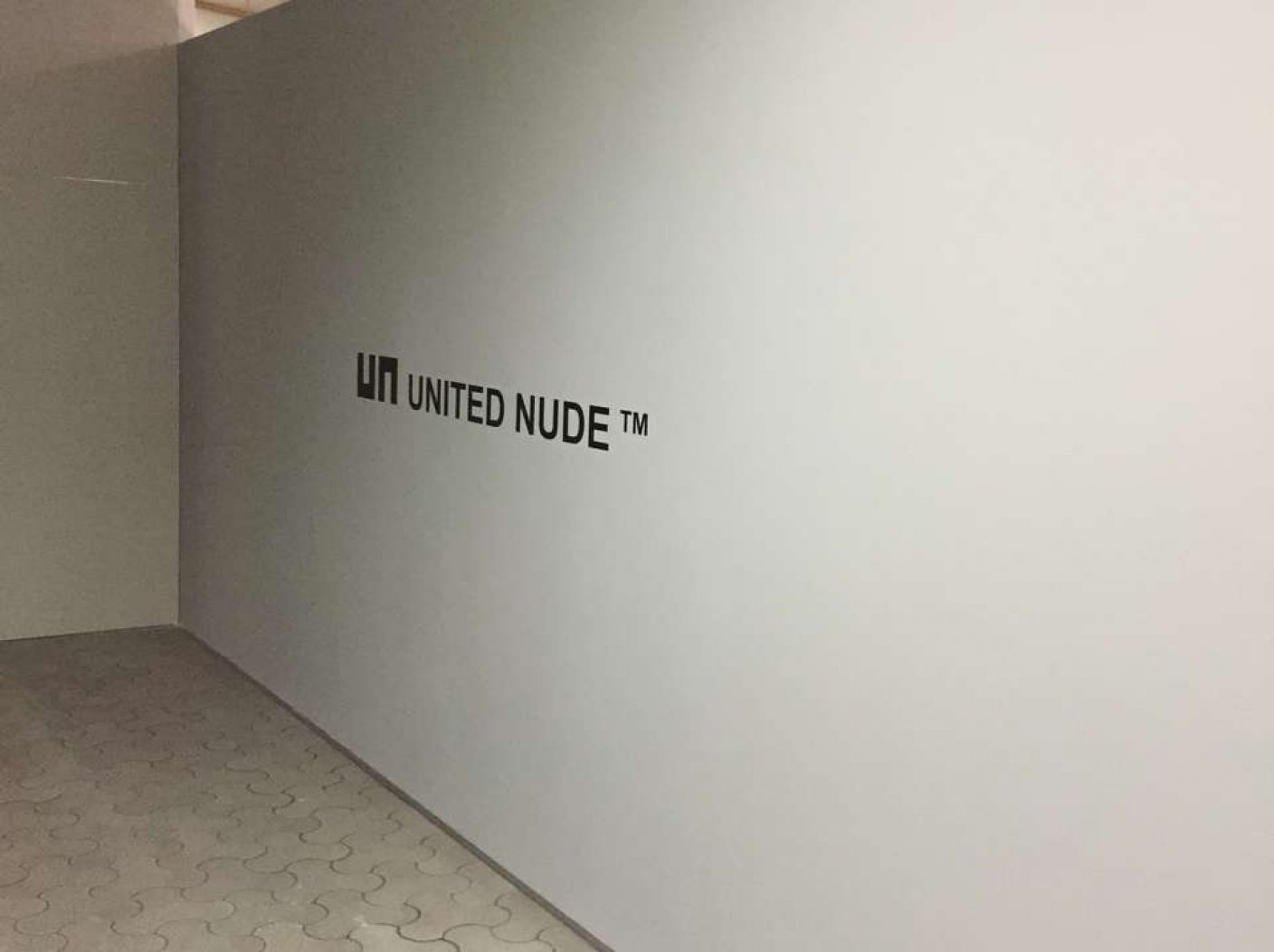 UNITED NUDE の写真 11